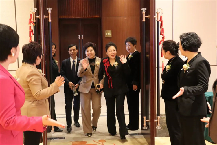 1739585568511618.jpg 6.jpg